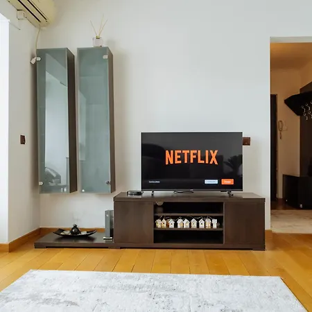 Cr Urban Decebal Center Апартаменти *