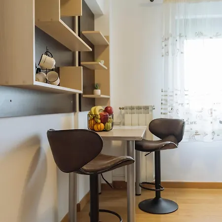 Cr Urban Decebal Center Daire
