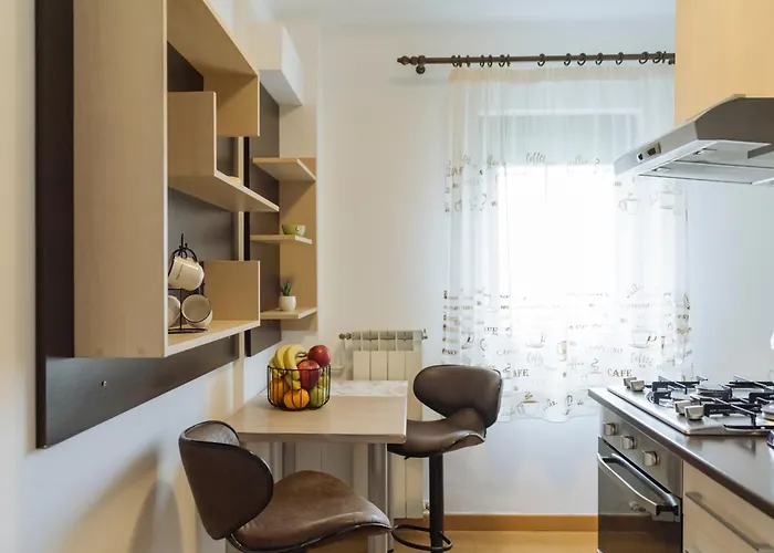 Cr Urban Decebal Center Апартаменти *