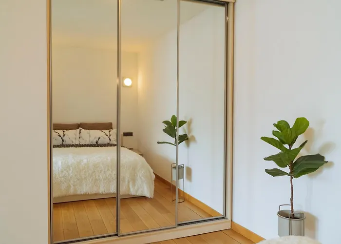 Cr Urban Decebal Center Bucureşti