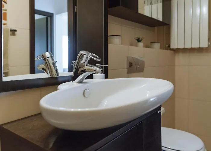 Cr Urban Decebal Center * 布加勒斯特