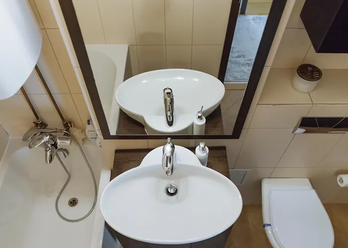 Cr Urban Decebal Center Апартаменти *