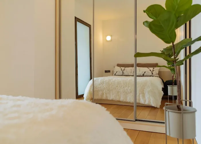 Apartment Cr Urban Decebal Center *