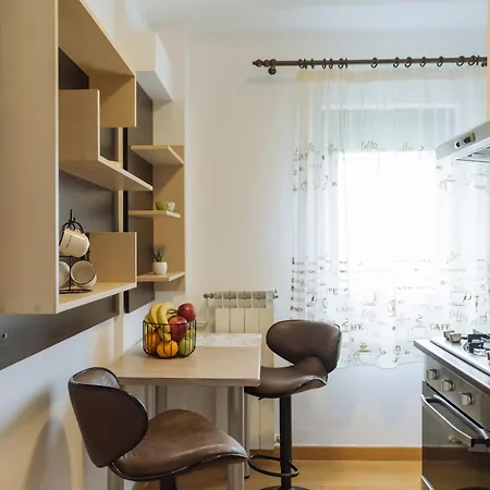 Cr Urban Decebal Center Apartman *